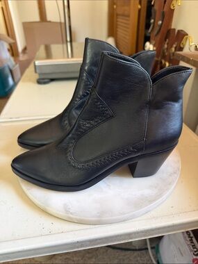 Rebecca Minkoff Black Leather Western Ankle Booties